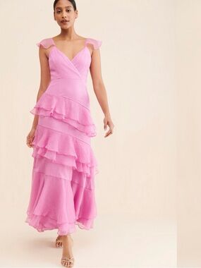 Hutch Tiered Shimmer Chiffon
Maxi Dress M